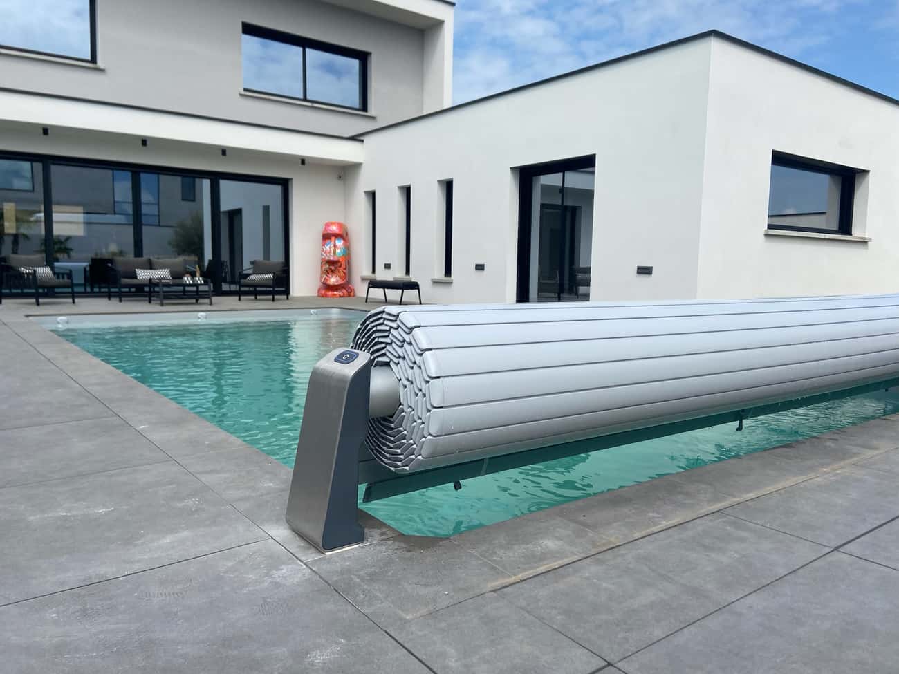 Les bonnes pratiques pour prendre soin de sa piscine cet automne